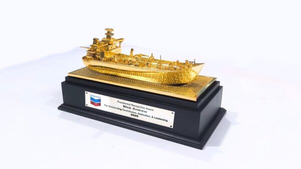 oil tanker ship miniature, brass ship model, oil and gas corporate gift, customizable ship model, energy industry collectible, executive recognition award, brass oil tanker gift, shipping industry souvenir, personalized corporate awards, luxury maritime gift