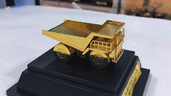 brass mining truck miniature, customizable mining gift, mining dump truck model, corporate award mining industry, brass industry collectible, mining executive desk gift, personalized mining souvenir, wooden box corporate gift