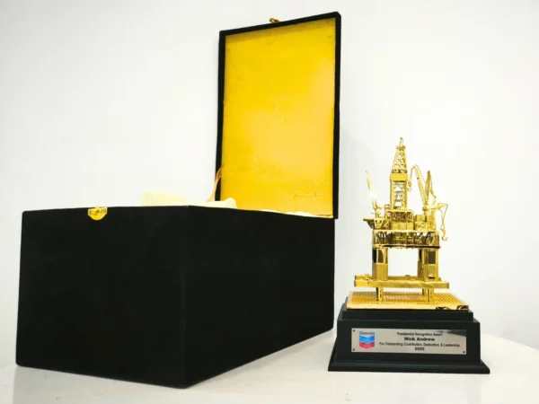 Brass Miniature Offshore Rig – Luxury Oilfield Gift with Custom Nameplate - Image 4